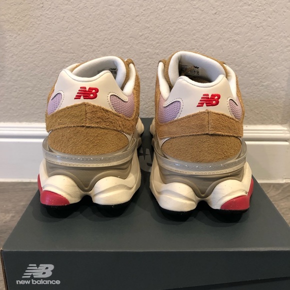 New Balance 9060 Great Plains True Red Classic Sneakers Mens Shoes Size 11.5 - Picture 4 of 8